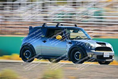 media/Oct-18-2025-Extreme Speed (Sat) [[d6d7e1fef1]]/Group 5/Session 3 (Turn 1)/